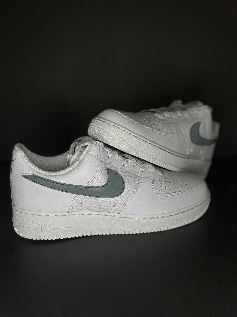 NIKE AIR FORCE 1 LOW '07 LV8 WOLF GREY -  maat 46, Wit, Nike, Nieuw, Ophalen of Verzenden