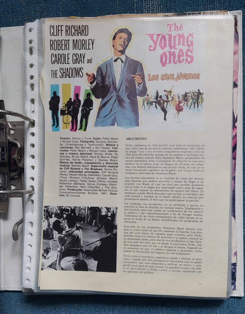 Cliff Richard knipsels en fotoboek, Verzamelen, Ophalen of Verzenden, Foto of Kaart