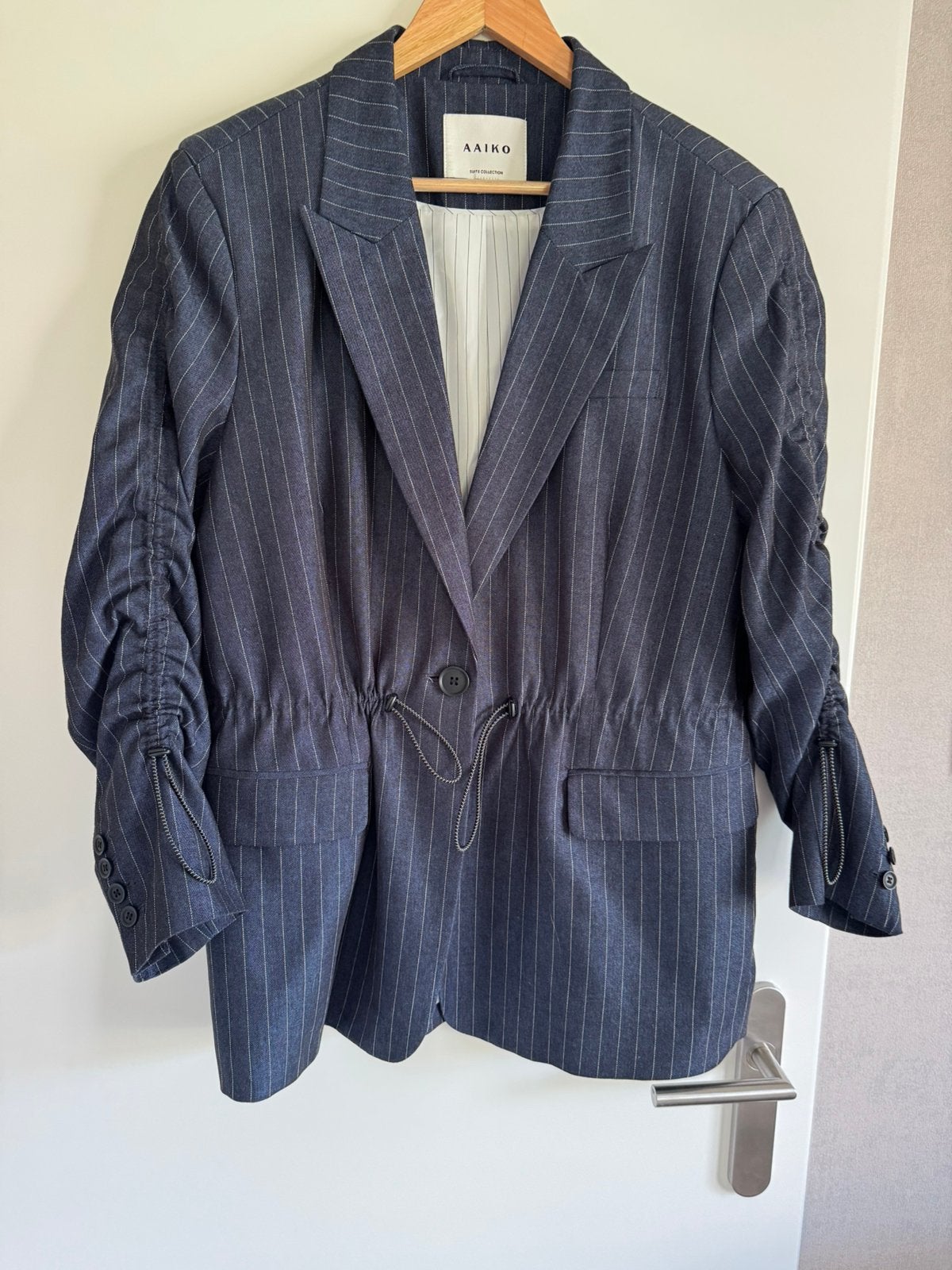 Aaiko colbert blauw krijtstreep maat S, Verzenden, Zo goed als nieuw, Maat 38/40 (M), Blauw