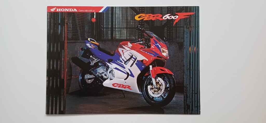 Originele folder Honda CBR 600 F 1998, Motoren, Handleidingen en Instructieboekjes, Ophalen of Verzenden, Honda