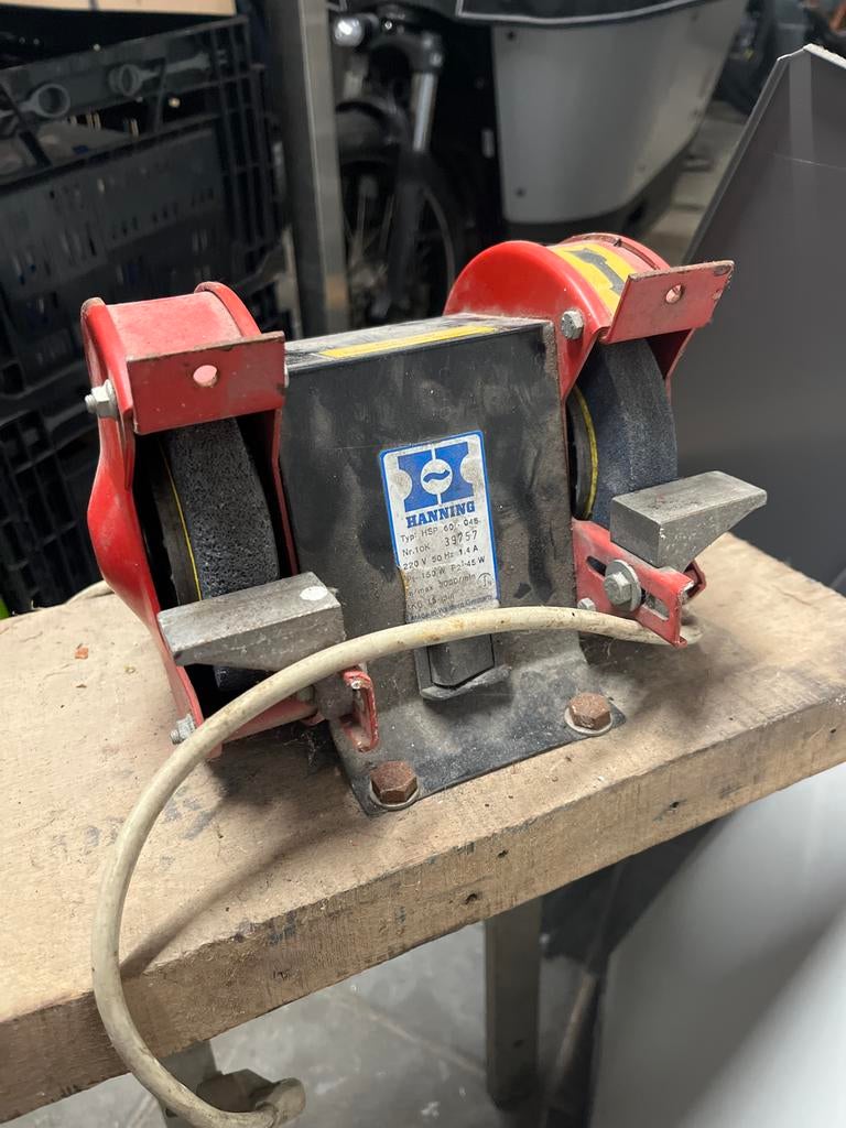 Hanning slijpmachine, Ophalen, Gebruikt, Minder dan 700 watt, Werkbankslijpmachine