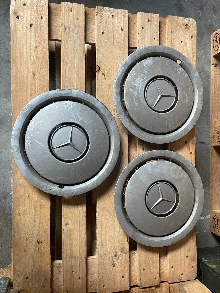 Originele Wieldoppen Mercedes W124 W201 1244010424 15 Inch, Ophalen, Gebruikt
