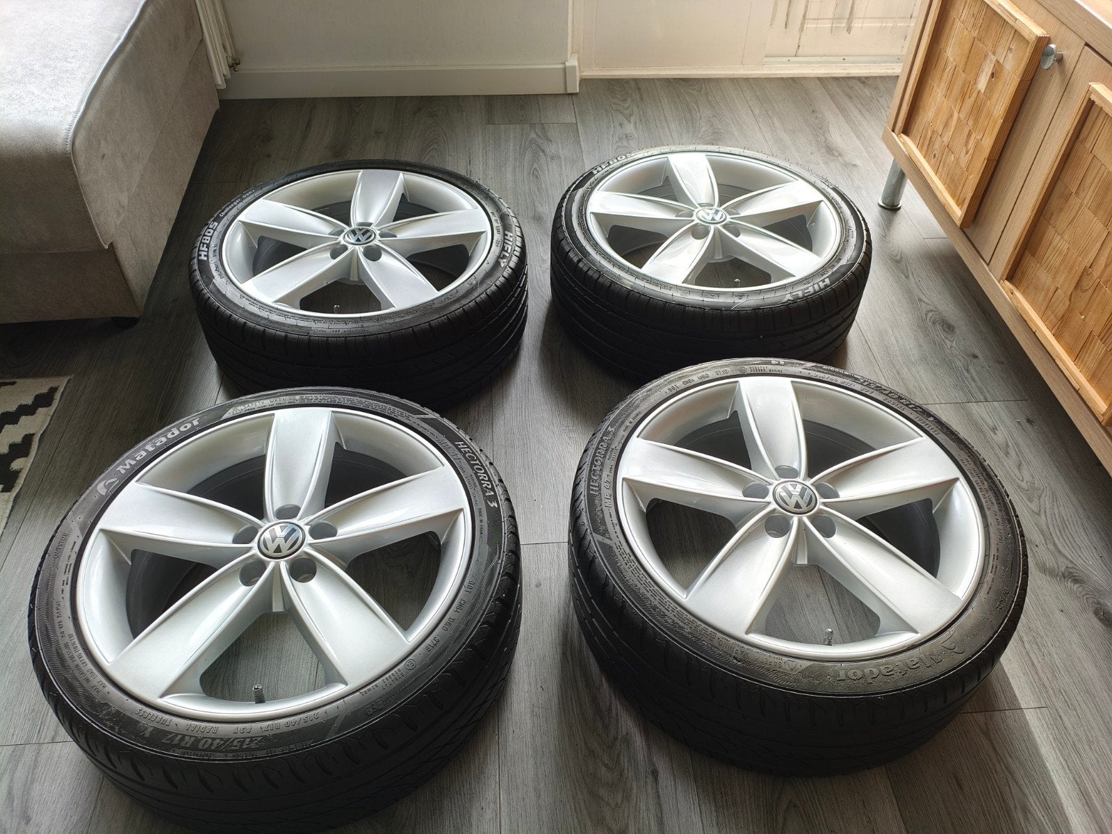 17 inch *Boavista* VW 5x100 velgen (incl zomerbanden), Ophalen, Banden en Velgen, 17 inch, Personenwagen