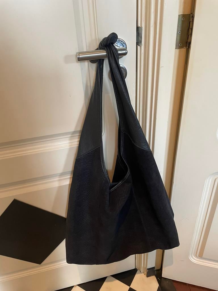 Donkerblauwe hobo tas suède en glad leer, Ophalen of Verzenden, Zo goed als nieuw, Blauw, Handtas