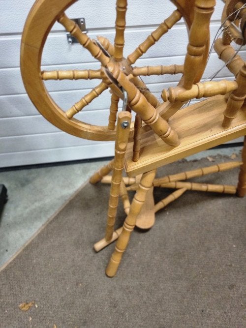 spinnewiel van licht eikenhout, Ophalen of Verzenden, 'T Olde Gre-j, Info@toldegrej.nl, Endepoelstraat 20f Didam