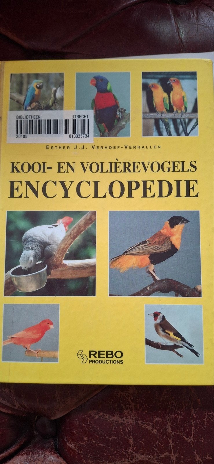 Kooi- en Volièrevogels Encyclopedie - Esther J.J. Verhoef, Boeken, Gelezen, Ophalen of Verzenden, Los deel, Esther J.J. Verhoef