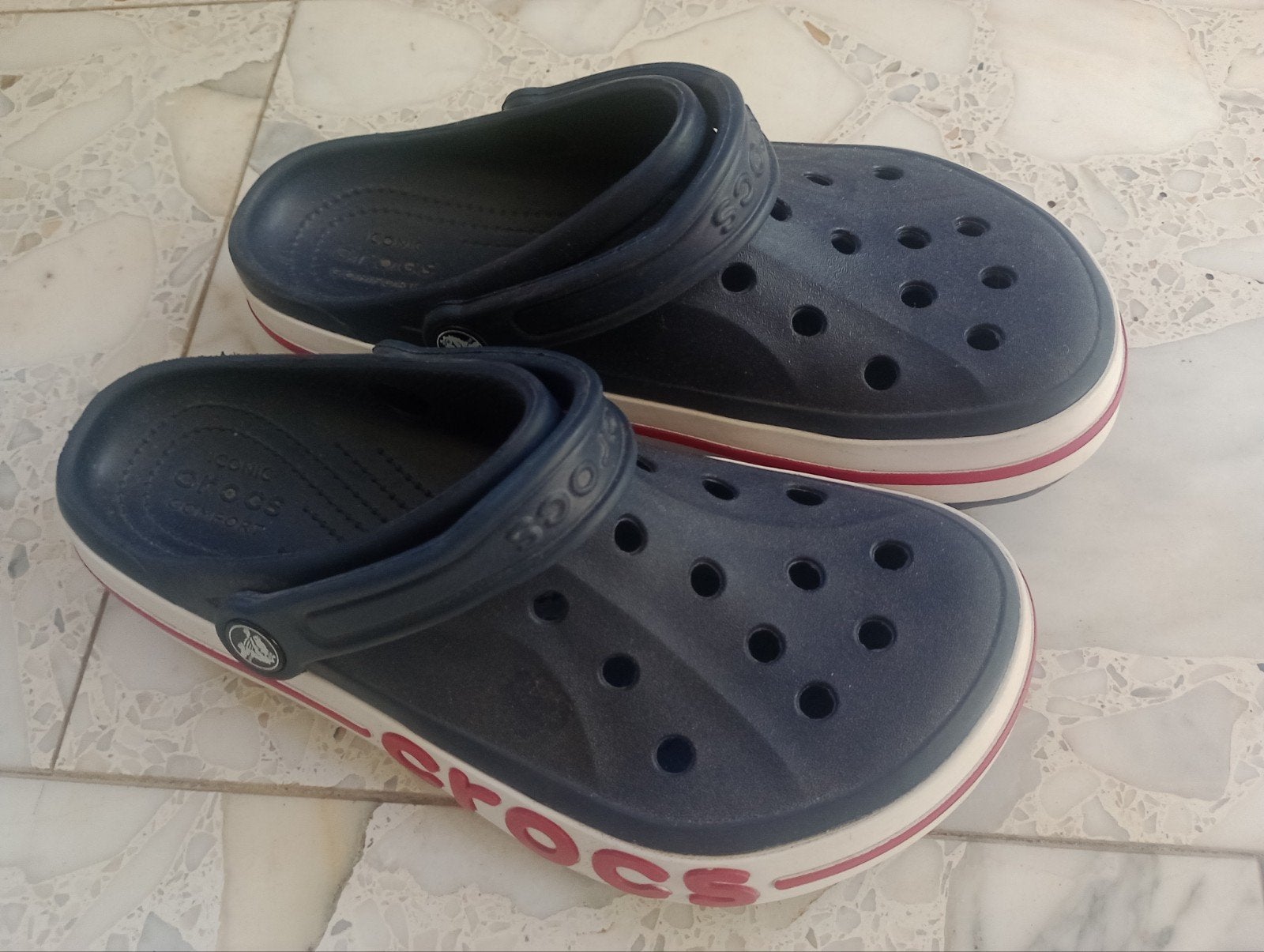 Crocs Klompen Maat 37 - Comfortabel en Stijlvol, Kleding | Dames, Slippers, Blauw, Ophalen of Verzenden, Crocs