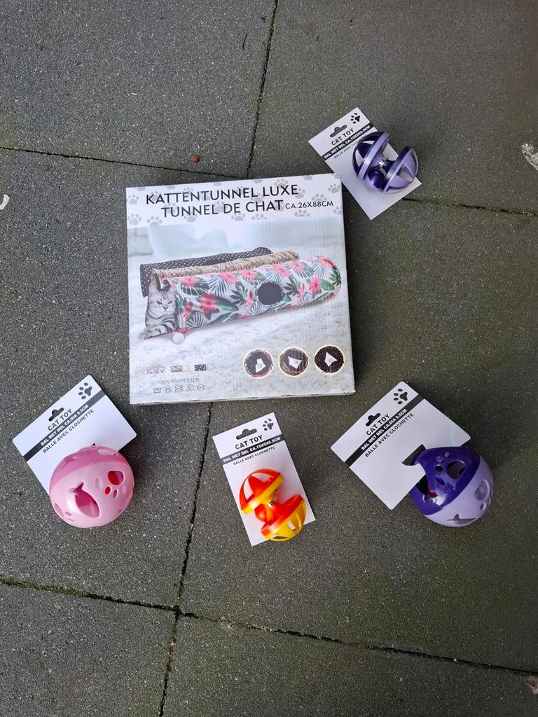 Kattentunnel en kattenspeelgoed kittens bod is voor alles, Ophalen of Verzenden, Nieuw