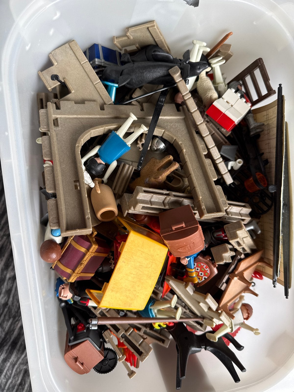 Grote IKEA bak vol met diverse Playmobil spullen, Ophalen of Verzenden, Gebruikt