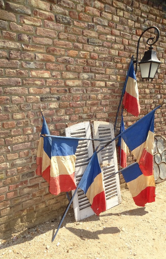oude kleine franse vlaggen, Ophalen