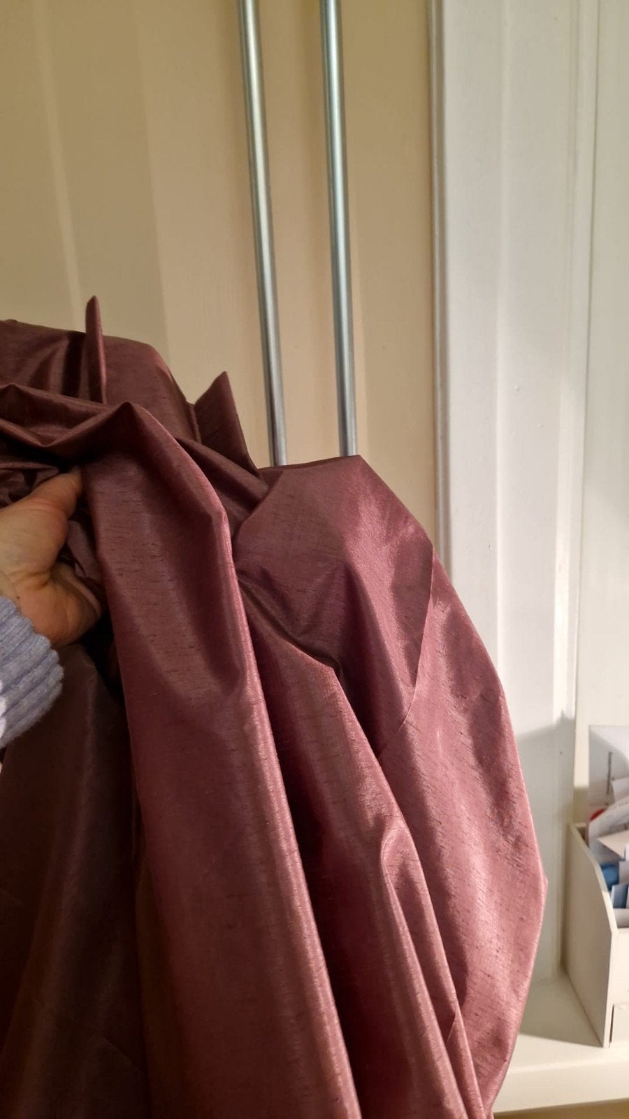 Prachtige gordijnen aubergine lichte glans, Huis en Inrichting, Ophalen, Zo goed als nieuw, 267 cm