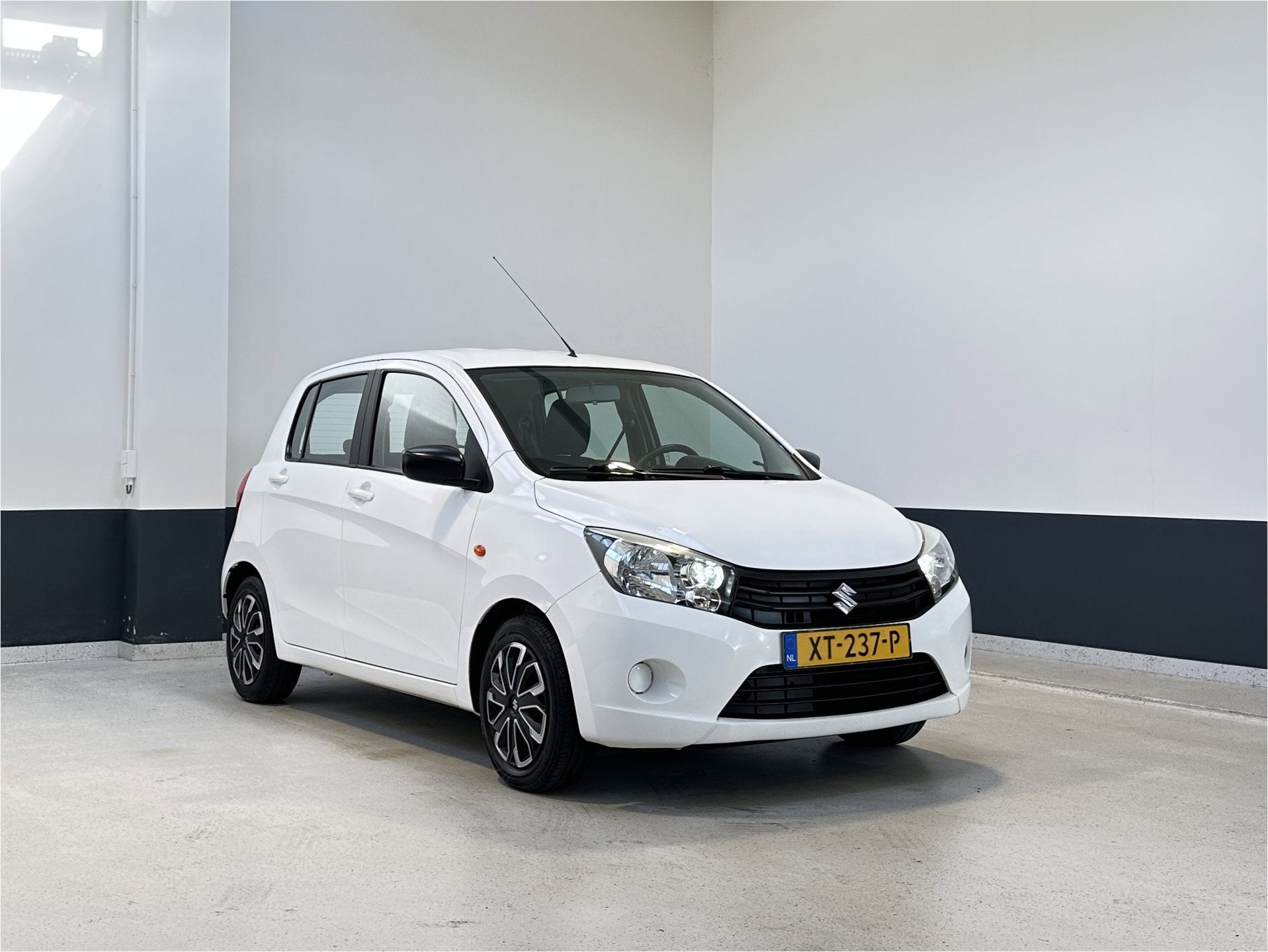 Suzuki Celerio 1.0 Comfort | NL | 2e Eig. | Airco | Bluetoot, Auto's, Stof, Gebruikt, 400 kg, Origineel Nederlands
