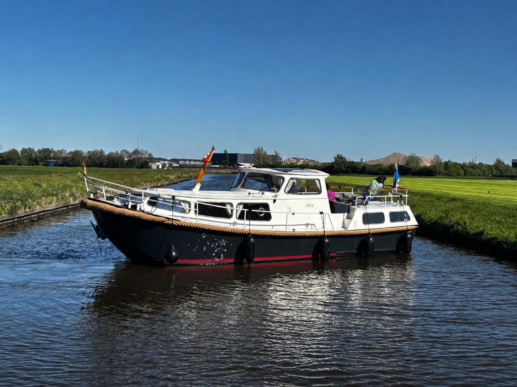 *Motorkruiser / boot huren * Amuletvlet Heckkruiser Blokland, Ophalen, Diesel, Boegschroef, Zo goed als nieuw