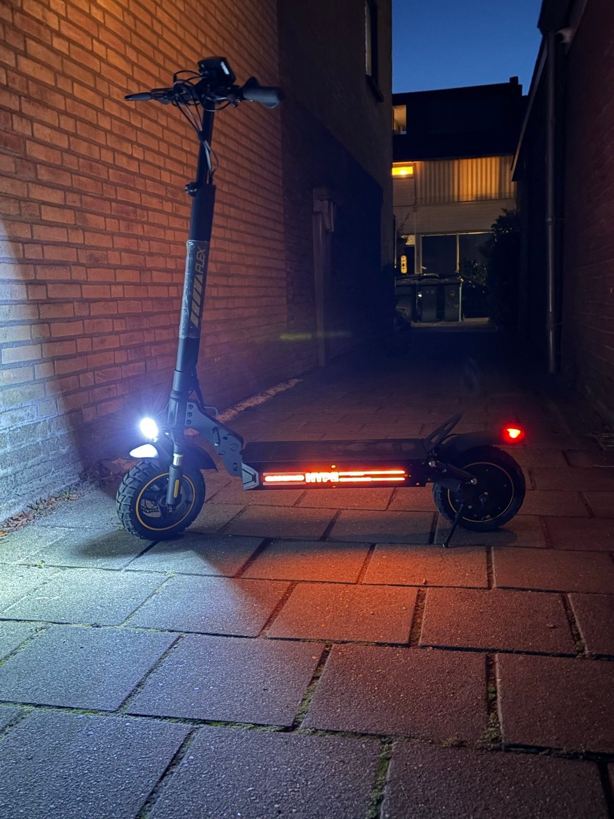 zgan 800W motor 220km 40 kmphgekocht voor vakantie mag nuweg, Ophalen, Zo goed als nieuw, Elektrische step (E-scooter)
