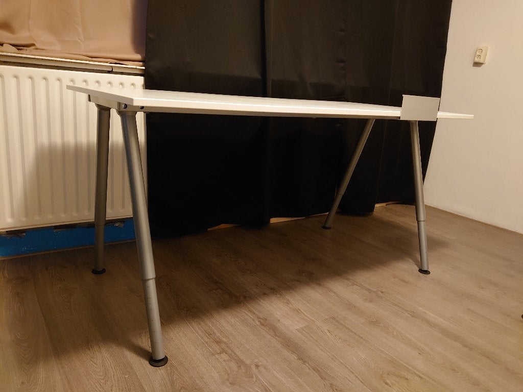 Bureau: verstelbaar en krasvrij 160x80, 160 cm, Zo goed als nieuw, IKEA, 80 cm