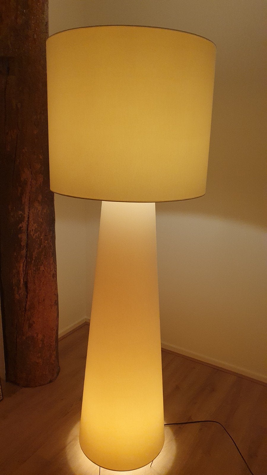 Grote off-white vloerlamp, 1.71m hoog, diameter 60cm, Ophalen, Metaal, E27 (groot), Zo goed als nieuw