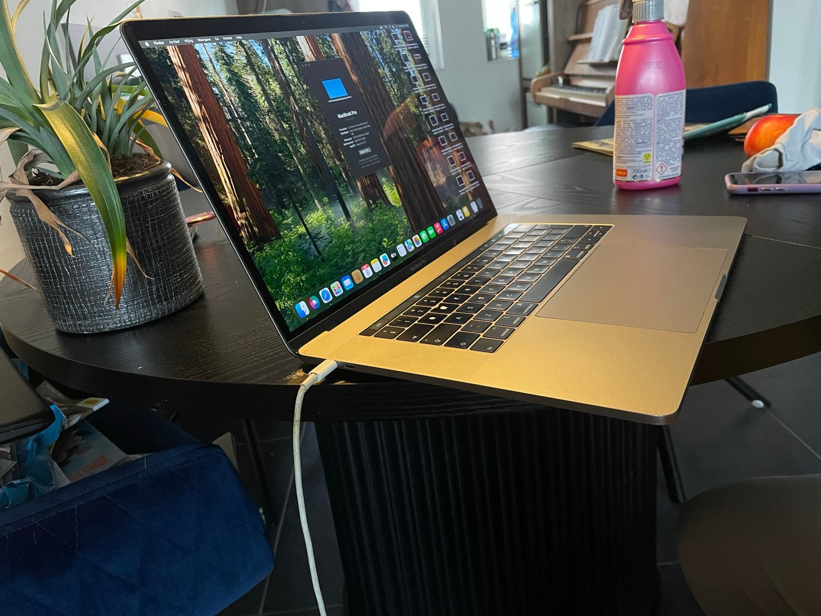 MacBook Pro 15-inch 2018 - Krachtige Laptop, MacBook Pro, Gebruikt, 256 GB, 15 inch