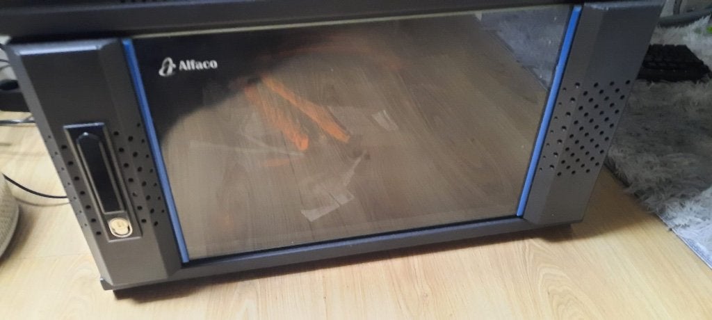 Alfaco 6U wandmontage netwerk-/serverrack, Ophalen, Gebruikt, Glas, Plaatstaal