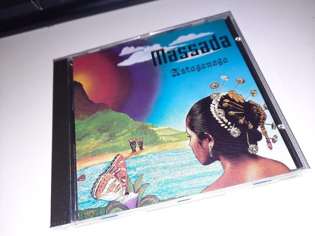 CD Massada – Astaganaga, Ophalen, Zo goed als nieuw