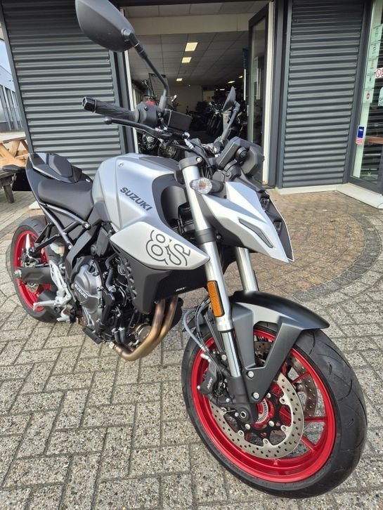 SUZUKI GSX-8S (bj 2025) 11 km, Motoren, Motorrijbewijs A, Bedrijf, Onbekend, Meer dan 35 kW
