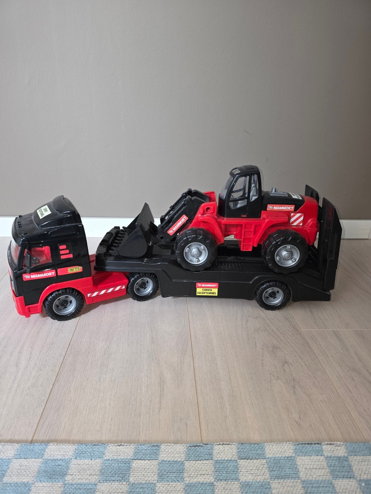 Speelgoed vrachtwagen met oplegger en bulldozer, Kinderen en Baby's, Speelgoed | Speelgoedvoertuigen, Ophalen