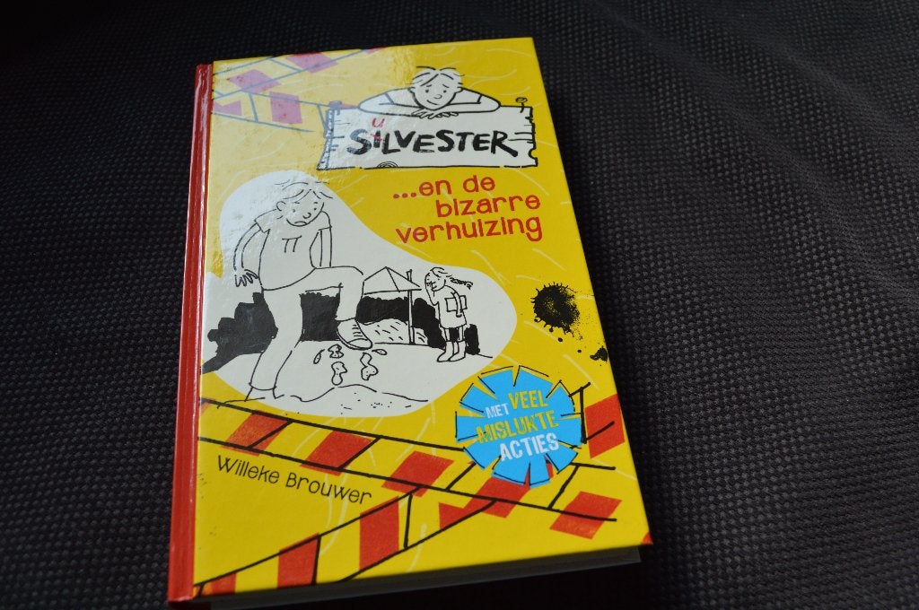 📒 Silvester - en de bizarre verhuizing - Willeke Brouwer, Ophalen of Verzenden, Nieuw, Non-fictie