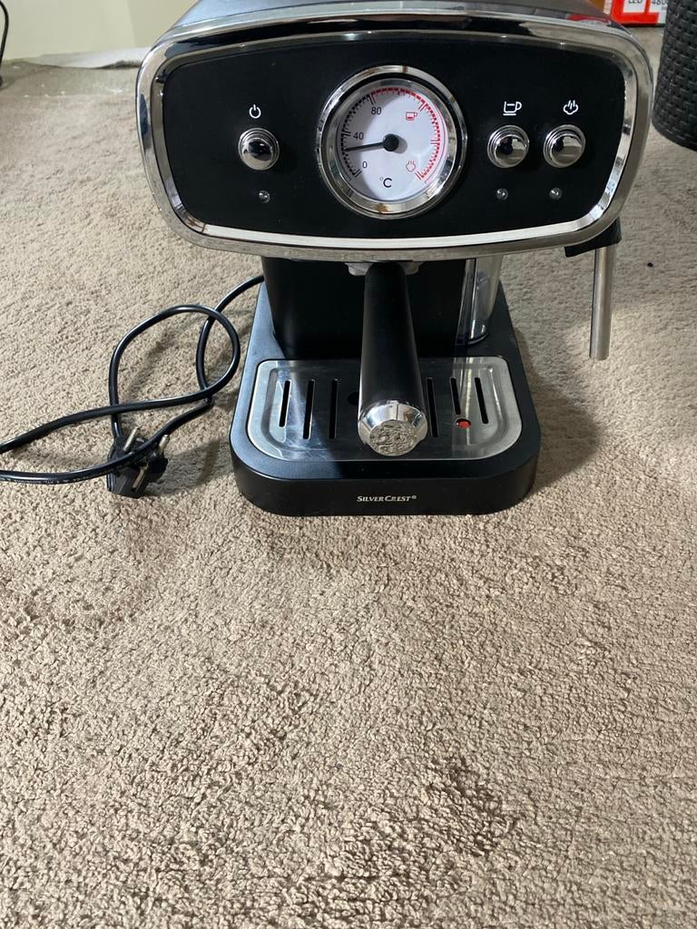 SilverCrest Espressomachine met stoompijpje, Witgoed en Apparatuur, Koffiezetapparaten, Ophalen, Afneembaar waterreservoir, Espresso apparaat