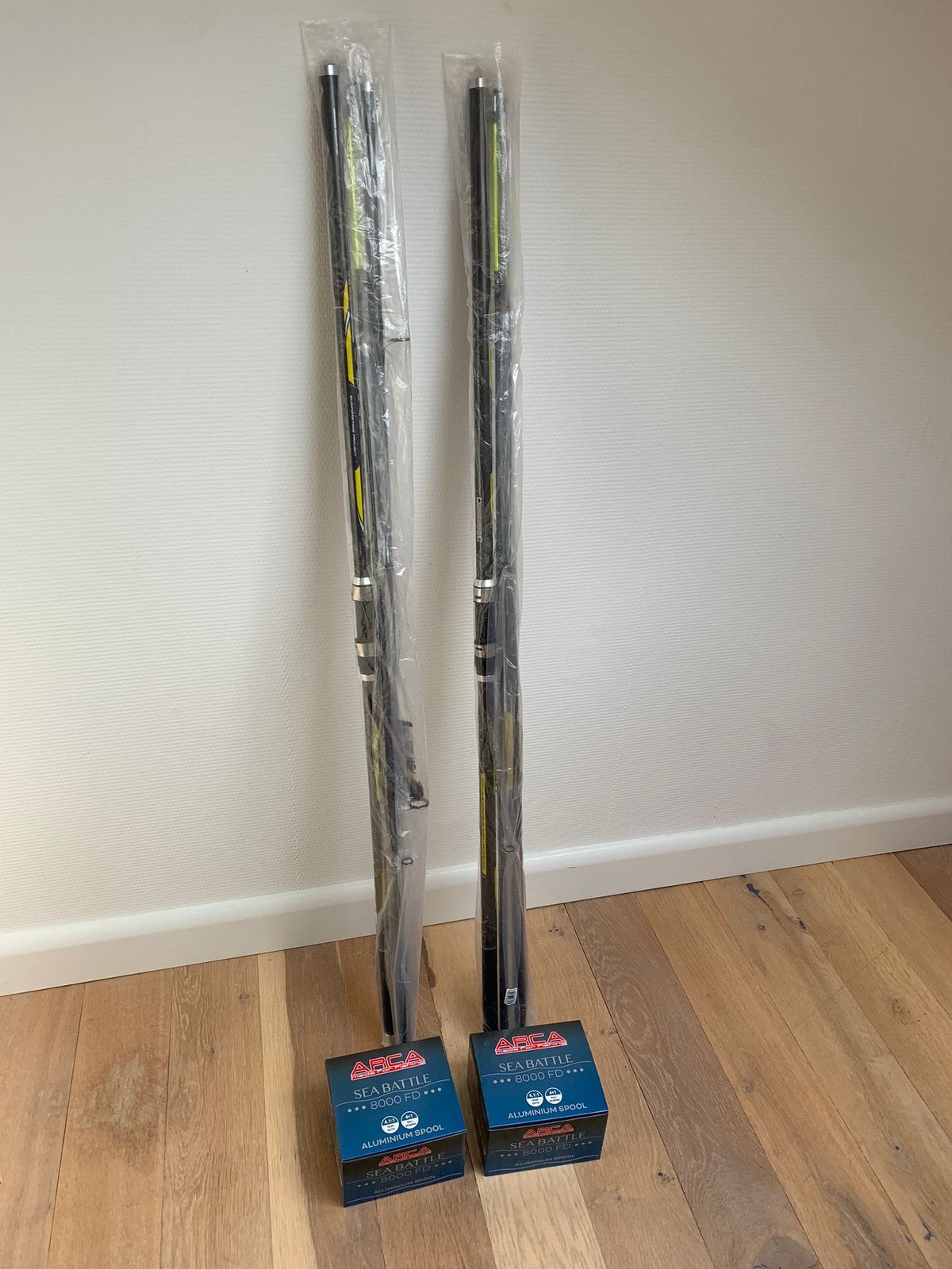 2x nieuwe Trabucco strandhengels + Arca zeemolens, 4.20m, Watersport en Boten, Hengelsport | Zeevissen, Nieuw, Complete set, Ophalen of Verzenden
