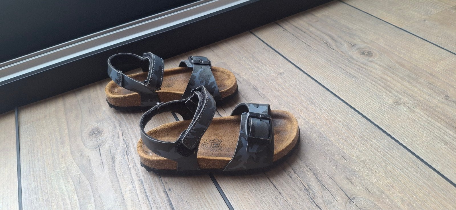 Leuke sandaaltjes hush puppies maat 27, Ophalen of Verzenden, Zo goed als nieuw, Meisje, Schoentjes
