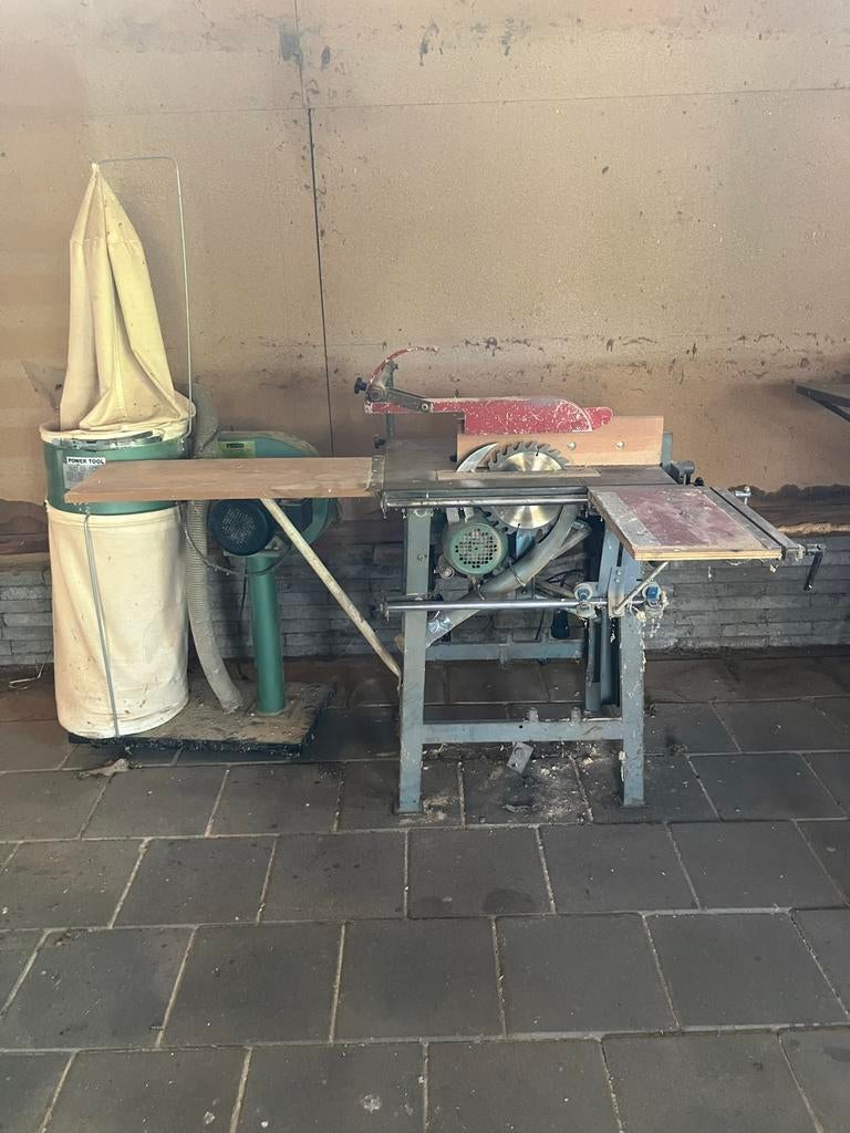 Zaagtafel met afzuigeng, Ophalen, Gebruikt