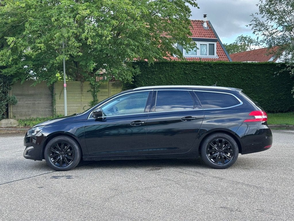 Peugeot 308 SW 1.2 PureTech Allure Achteruit camera*Pabo*Nav, Auto's, Voorwielaandrijving, Euro 6, 1199 cc, 1165 kg