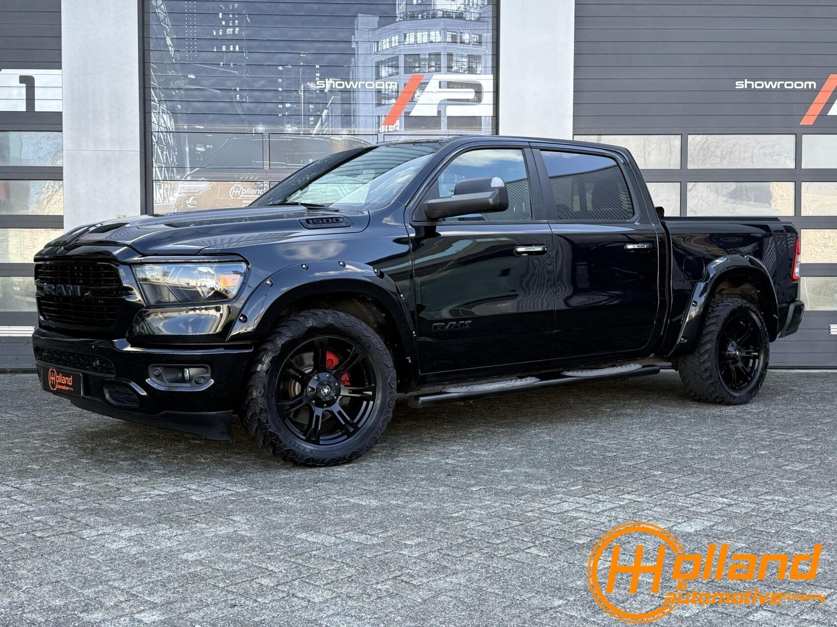 Dodge Ram 1500 5.7 V8 Crew Cab WIDE BODY BTW VRIJ!, Auto's, Automaat, Gebruikt, 8 cilinders, 5654 cc