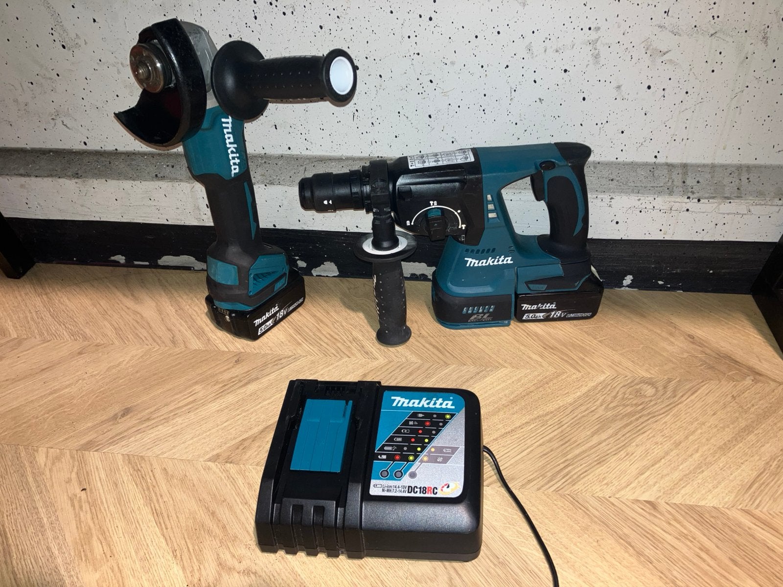 Makita DLX, Ophalen of Verzenden, Zo goed als nieuw, Boor- en/of Breekhamer