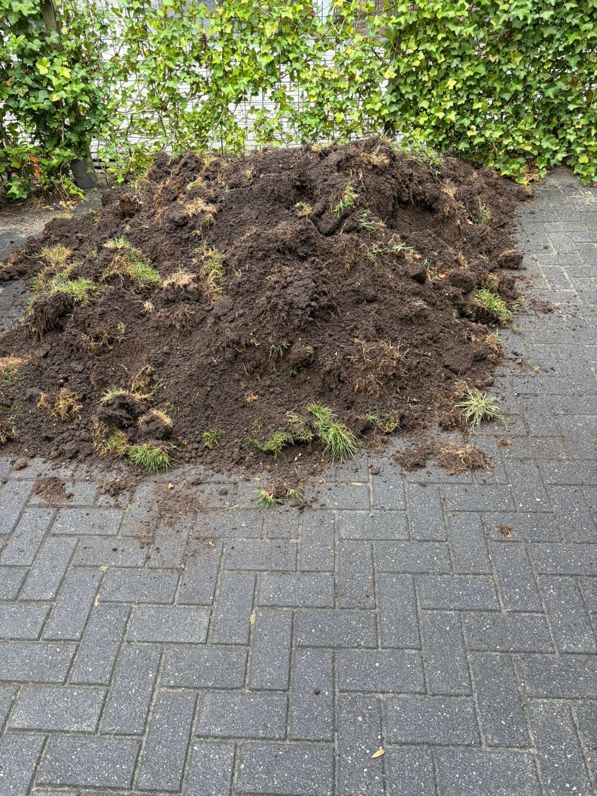 Gratis af te halen 1,5 kuub grond, Tuin en Terras, Aarde en Mest, Ophalen, Tuinaarde