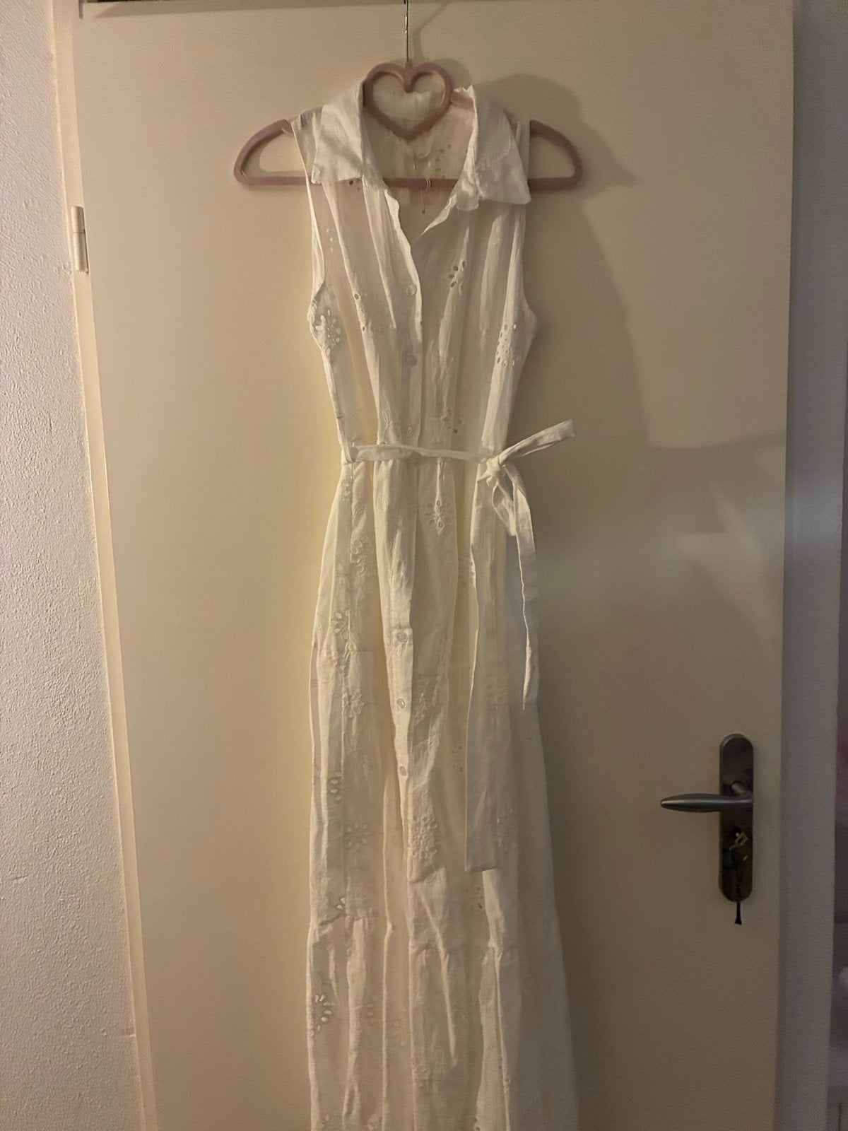 Z Studio Witte Maxi Jurk met Broderie en Knoopsluiting, Kleding | Dames, Jurken, Wit, Ophalen of Verzenden, Zo goed als nieuw