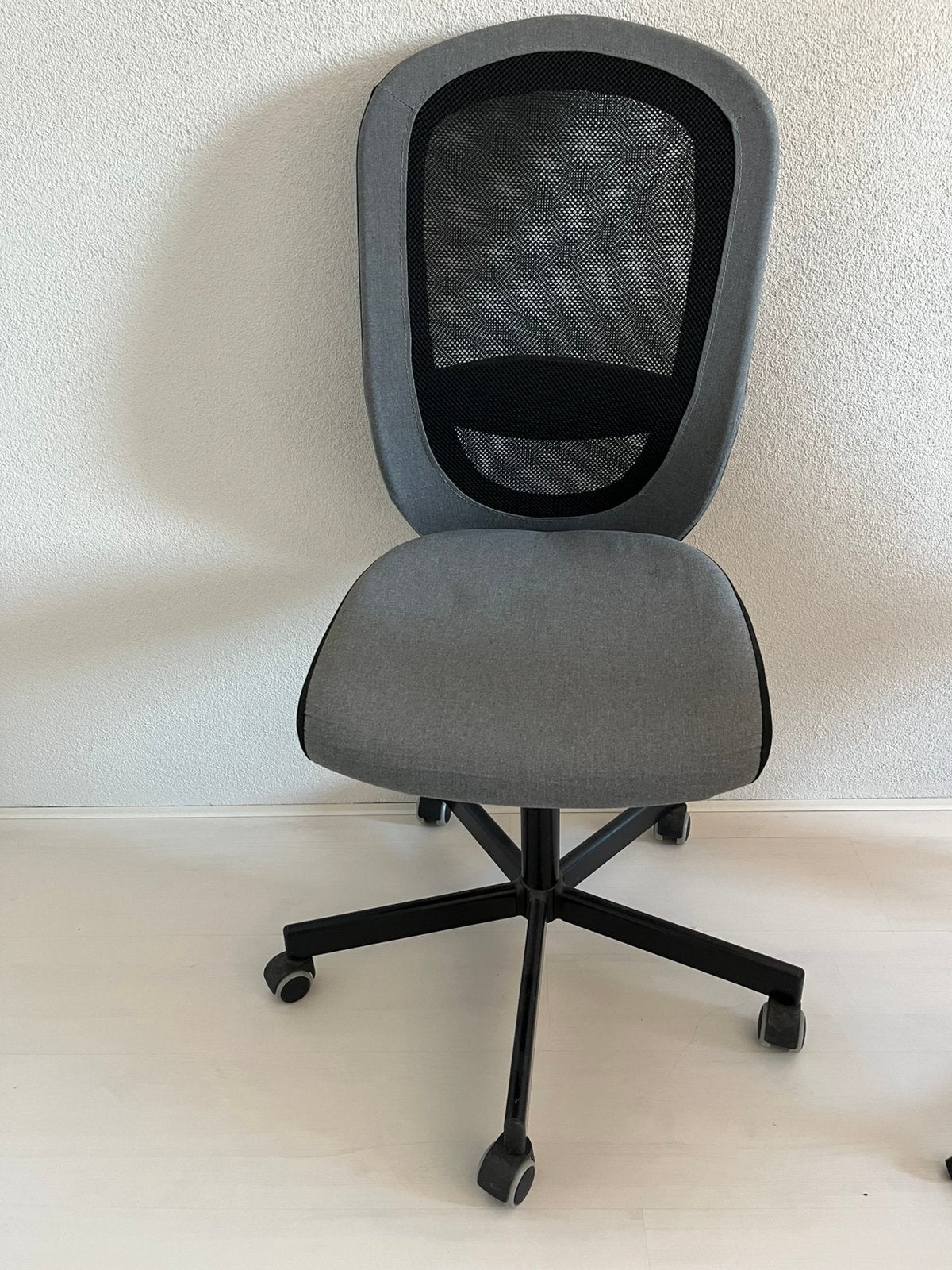 Bureaustoel grijs Flintan Ikea, Huis en Inrichting, Bureaustoelen, Ophalen, Zo goed als nieuw, Grijs