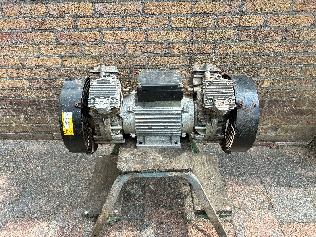 compressor, Doe-het-zelf en Verbouw, Compressors, Ophalen, Gebruikt, 100 liter of meer, Minder dan 200 liter/min