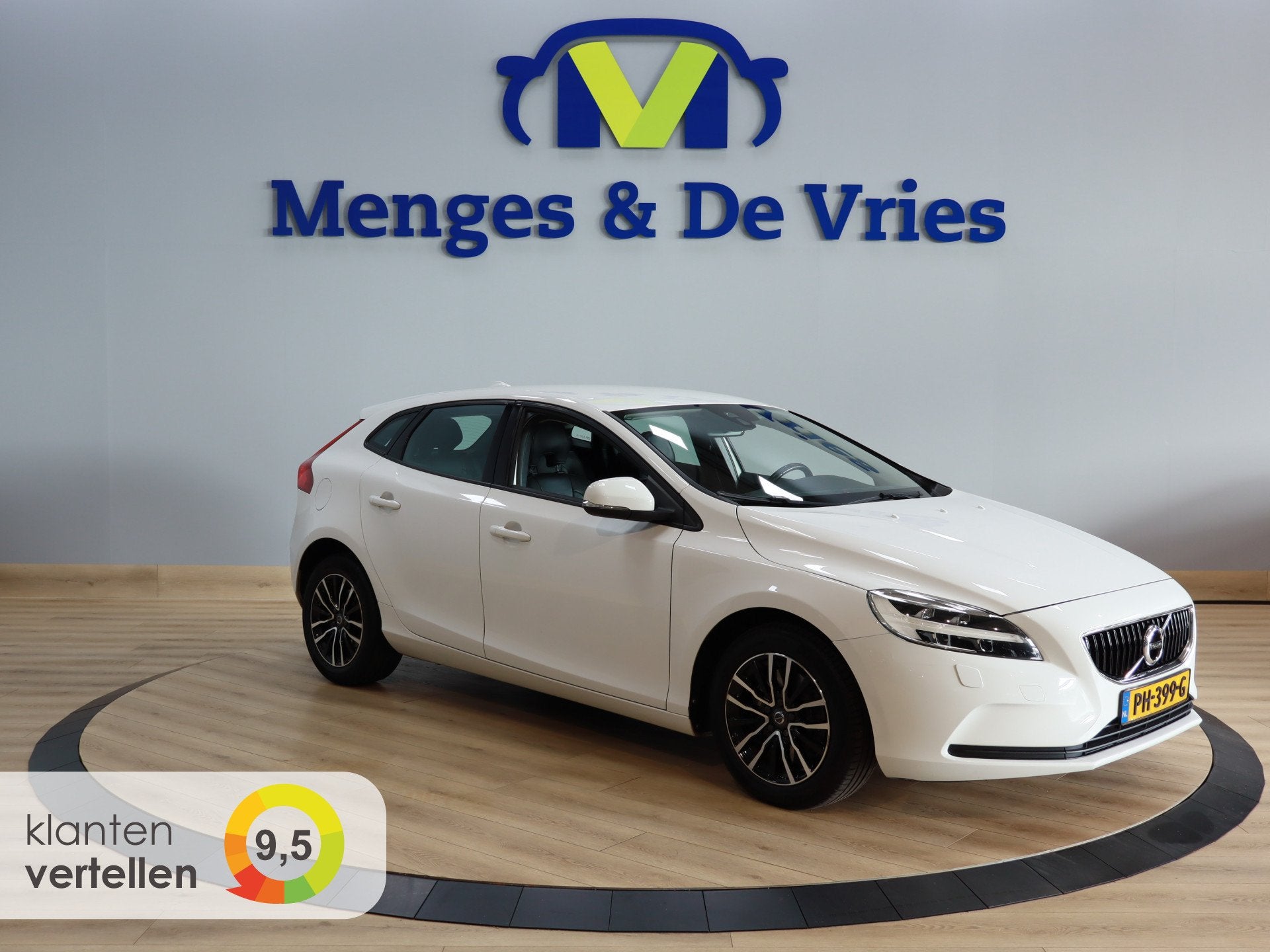 Volvo V40 1.5 T2 Nordic+ Standkachel | Trekhaak | Leder | Cr, Auto's, Volvo, 12 maanden, 4 cilinders, Bedrijf, 19 km/l