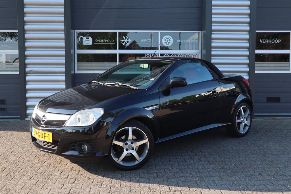 Opel Tigra TwinTop 1.4-16V Temptation, Auto's, Opel, Gebruikt, Cabriolet, Bedrijf, Handgeschakeld