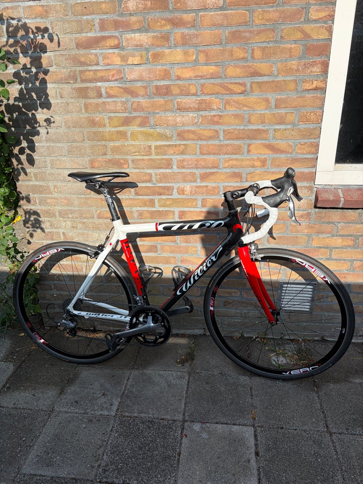 Wilier Triestina racefiets - Carbon frame, Shimano 105, 28 inch, Gebruikt, Carbon, 15 tot 20 versnellingen