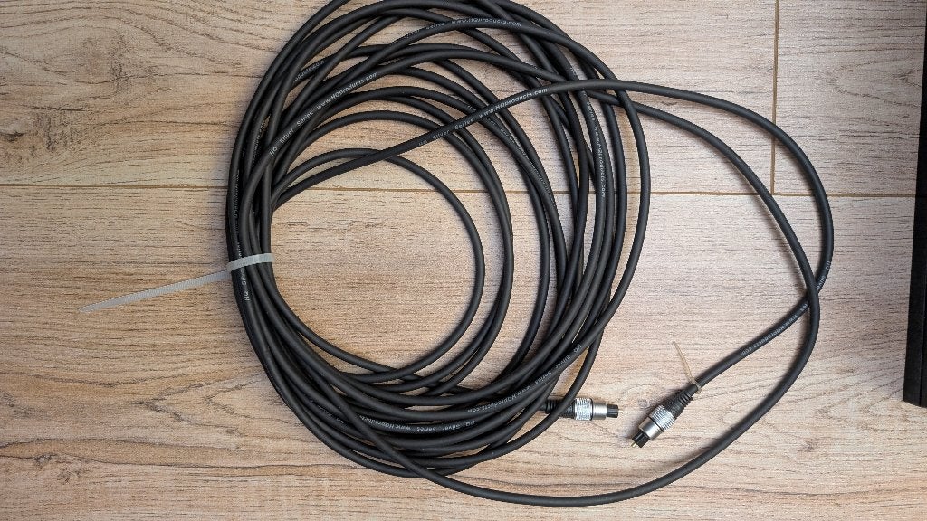 10 meter audio glaskabel, Ophalen of Verzenden, Zo goed als nieuw, 10 meter of meer, Luidsprekerkabel