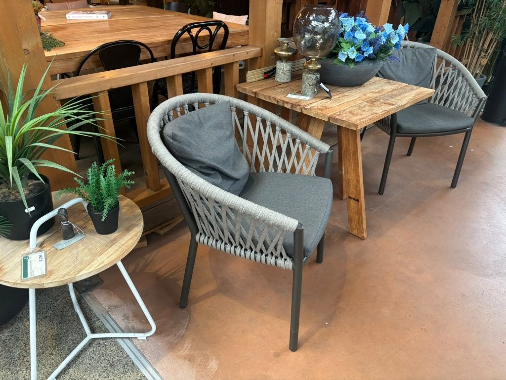 Borek | Tuinset Majinto-Salerno | Showroommodel, Gebruikt, Teakhout, Tuinset, Eettafel