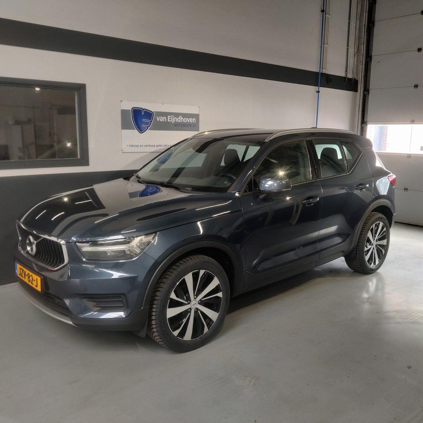 Volvo XC40 1.5 T3 Momentum 163PK, Auto's, Voorwielaandrijving, Automatische klimaatregeling, Stof, Gebruikt