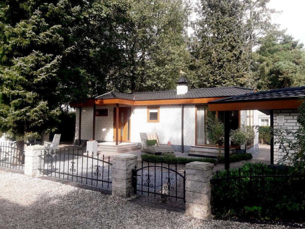 TK Chalet Veluwe eigen grond. Parkkosten 375 p.j INR Camper, Vakantie, Vakantiehuizen | Nederland, Airconditioning, Tuin, Tv, Wasmachine