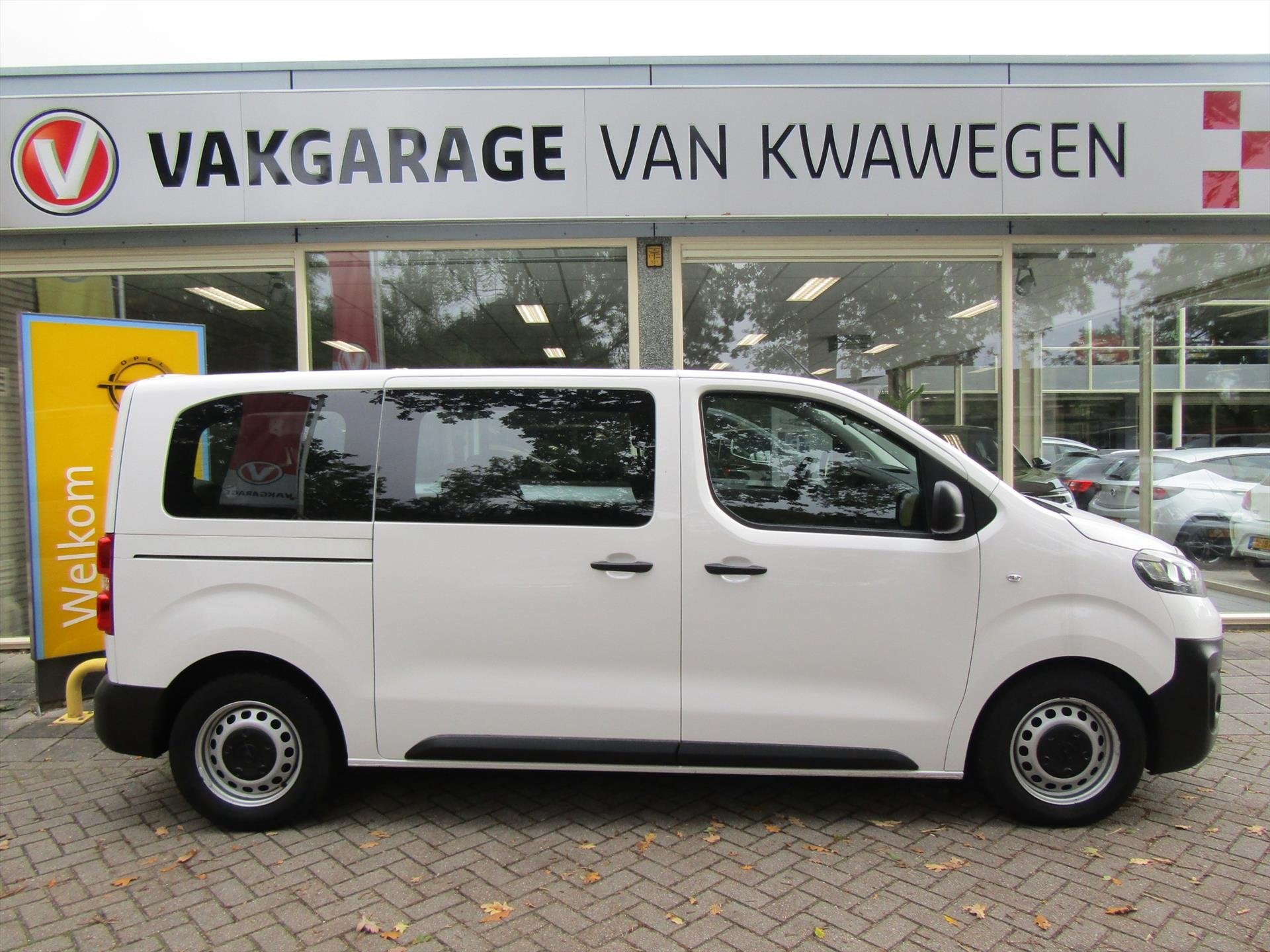 Opel Vivaro 9 PERS.BUS L2 AIRCO, CRUISE C. BLUET. €21.148,, Auto's, Voorwielaandrijving, Stof, Euro 6, 1634 kg