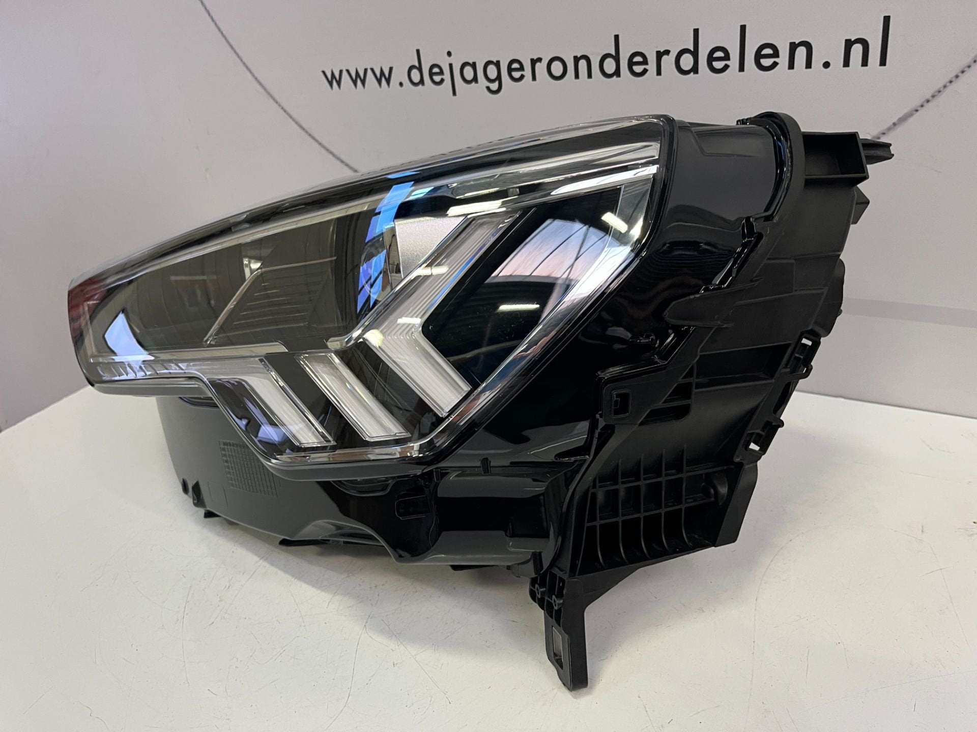 AUDI Q3 SQ3 F3 83A VOL LED KOPLAMP LINKS 83A941033, Gebruikt, AUDI AG, Auto-Union-Strasse 1
85045  Ingolstadt, DE, Kundenbetreuung@audi.de