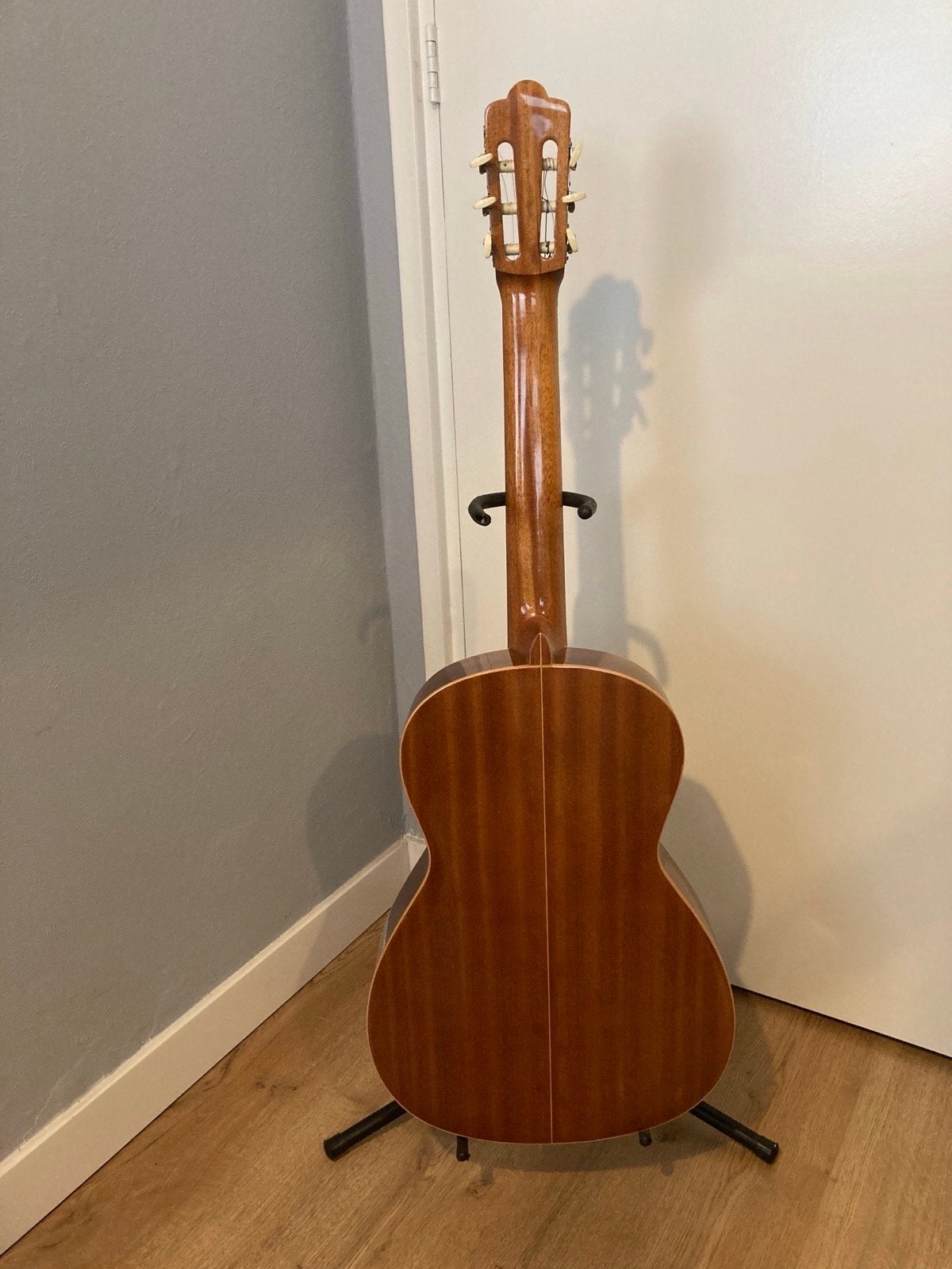 Klassieke Spaanse gitaar Vicente Tatay Tomas met accessoires, Ophalen, Zo goed als nieuw, Klassieke of Spaanse gitaar, Met koffer