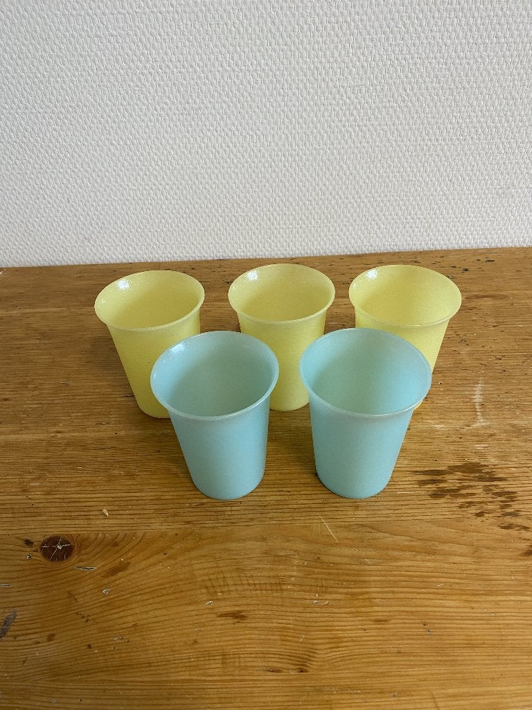 5 Tupperware Bekers  ( met schuin randje ), Ophalen of Verzenden, Gebruikt, Beker of Kan