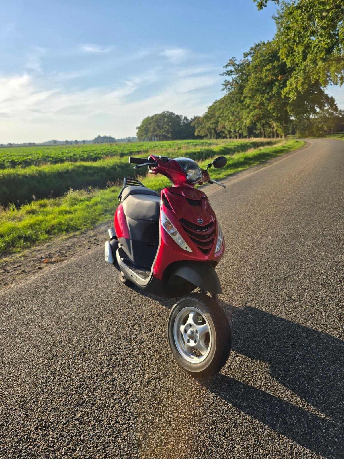 piaggio zip 2t geel kenteken, Fietsen en Brommers, Ophalen, Tweetakt, Zip, Zo goed als nieuw
