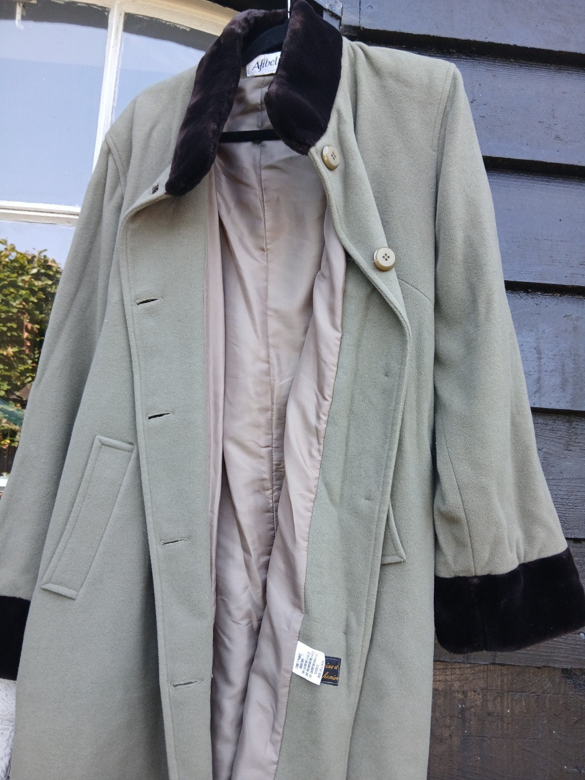 Afibel Pastel Groene Wollen Jas met Bruine Bontrand Maat 46, Maat 46/48 (XL) of groter, Ophalen of Verzenden, Afibel, Gedragen